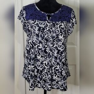 * SJS Women's Floral Lace Crewneck Cap Sleeves Blouse Navy and White Large